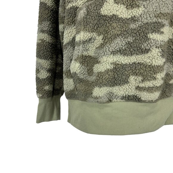 Cozy Softest Sherpa Camo Pullover Hoodie Medium Women Faux Fur Polyester - Picture 4 of 9